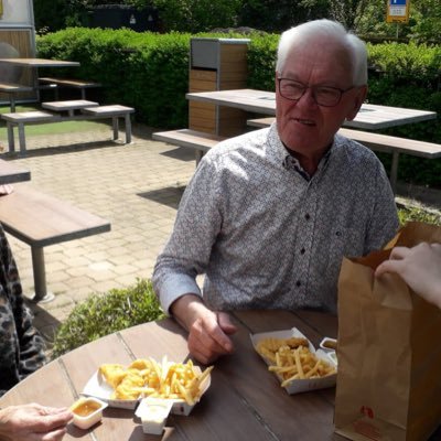 nolphilipszigg1's profile picture. Nöl aan tafel bij Qrjan en Sandra