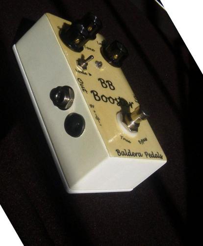BalderaPedals's profile picture. Baldera Pedals ® by Baldera Electronics Engineering Company
Our Pedals begin in 2005 when Miguel Baldera Electronic Engineer' Modifying an Fix Vintage FX.
