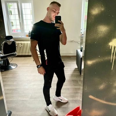 V3nca99's profile picture. 