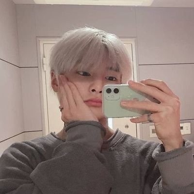 estrella020x's profile picture. Time hαs brought your heαrt to me, I hαve loved you for α thousαnd yeαrs ⚘