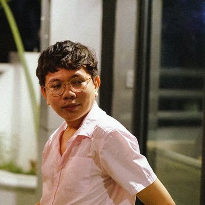 crownofillusion's profile picture. he/she/them