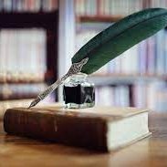 Eu tenho de viver o presente;
Olhando, sempre, em direção ao futuro;
Por isso, hoje tenho de lutar para realizar os meus sonhos;
Para não ter um amanhã obscuro.