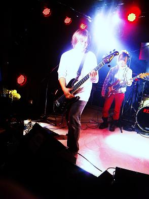 ベーシスト的な人間です。
基本サポートミュージシャンです。
Love Artists:L'Arc-en-Ciel/ラルクメンバーソロ/シド/宇多田ヒカル//Acid Black Cherry/空感/ARIA ASIA/UVERworld/etc...