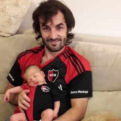 Papá de Noah, vamos plazita, hincha de Newell's y de jags