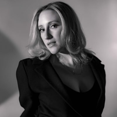 danielleneftin's profile picture. Studying International Affairs @Columbia SIPA | Formerly @VICE | Interested in all things Russia, France, Tech, & Media "Créer, c'est vivre deux fois"- Camus