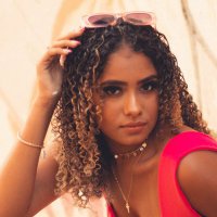 A patroa né✨ (@_lari_rr) 's Twitter Profile