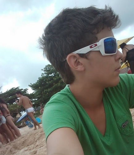 Gente fina,Enjoado,São Paulino selo exclusivo gold da @ExclusivColirio
a procura de alguém que me faça feliz... follow me pra conhecer melhor