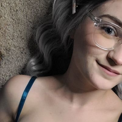 30yo nurse 👩⚕️ Chronically ill baddie 🩼💉
Y'allternative 🤘🤠
💚💛 ❤️💙 {MDNI} no age in bio = 🚫
cashapp: $allyrae6
priv acct 25 😈 wifey: @ch3rryb0mbxx 💍