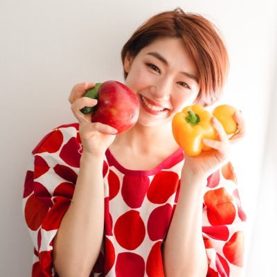 Mikko_beauty_'s profile picture. 3児・双子ママ/産後に『腸活』で-23kgのダイエットに成功💖 
7日間で痩せてリバウンドしない腸ダイエットノウハウを発信/腸活で体型も健康も心も変える！年間100人ほどにアドバイス。ヘルス/ダイエット講座やアドバイザー育成講座を運営💖
YouTubeチャンネル『みこと部長・腸ダイ