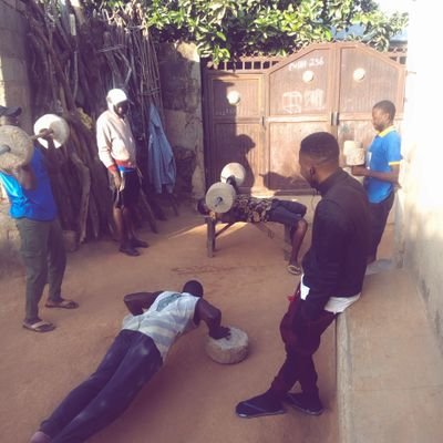 DakupDraco's profile picture. tbh I don't know what to tell you