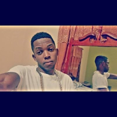 c_moneyhunter's profile picture. born Fi dis.