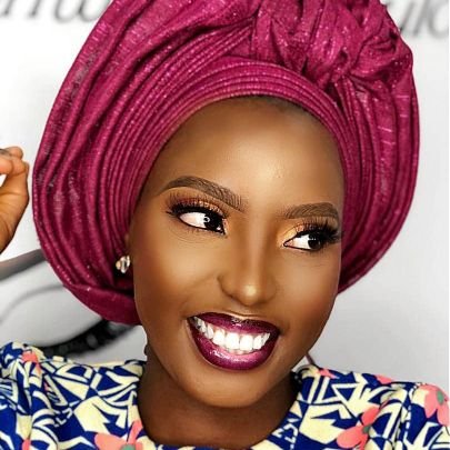 FauziyahRasak's profile picture. a visual artist,IG @mzziy_art_world an entrepreneur,a story lover.  an ambiversion, music lover, a decorator, a designer ,artworks, world of creativity