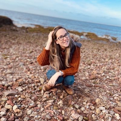Writer. Reader. Faith walker. Notebook collector. Jumper hoarder. Coffee drinker. Jazz & P.G.Wodehouse. Mum of three. @BathSpaUni MA CW grad.