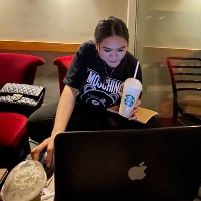 trixiaalyssa's profile picture. Just here for the news