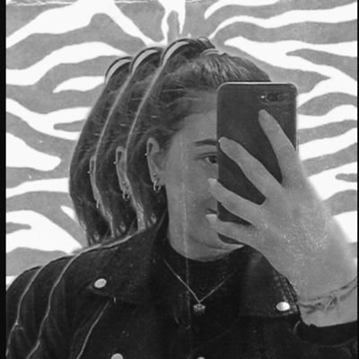 ervaaylmzz's profile picture. •