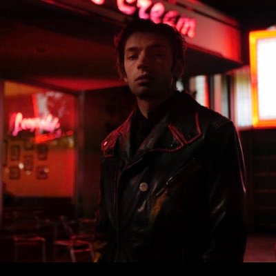 leezy414's profile picture. 