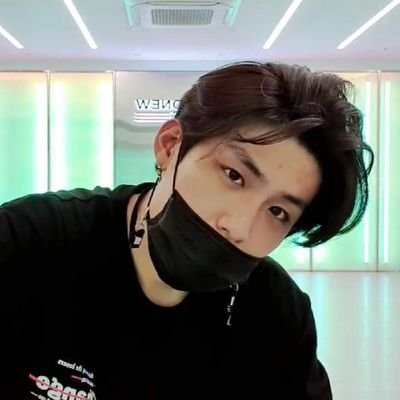 giriom arada ele hoj 🐒
multifan ama en cok abnew may nctzen