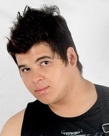 Sou Júnior Santos, também conhecido como Juninho Playzim 
toco MPB pop. Contatos para show: (83)98069345 (83)99387775.