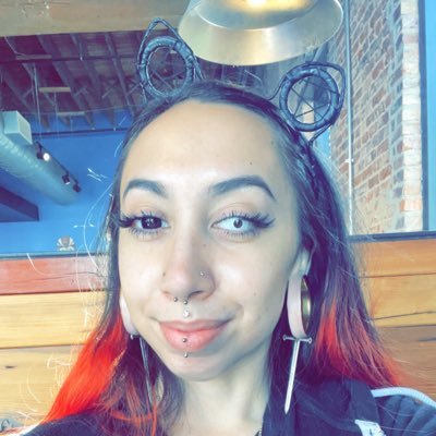MermaidKissess's profile picture. ✨𝕷𝖎𝖛𝖎𝖓𝖌 𝕯𝖊𝖆𝖉 𝕲𝖎𝖗𝖑✨