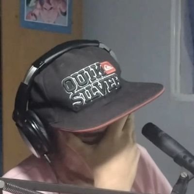 MHermod's profile picture. 🎬 Hago cosas en Youtube y Twitch :)