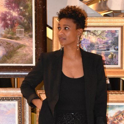 A #Professor and #sportsmom that have a passion to educate others.