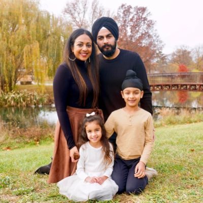 📍 STL. Married to @jspujji. Former tweep @Twitter. Promoted to full-time Mama. Author of “What Color is My Patka?”  and “The Hair She Wears”👇🏽