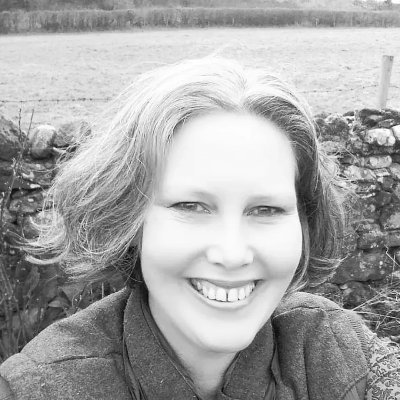Author | Celebrant Trainer and Celebrant
https://t.co/HX6JaHkVdf
https://t.co/S7DE4Rb6V7