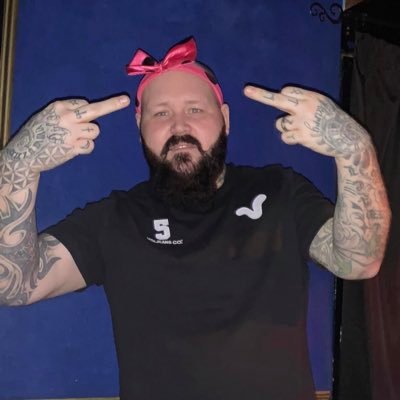 Viking Blood, Bearded Brother, Married to the sweetheart, Naughty fucker, CEO of Vike Army 😂, Instagram: themickeyp83 snapchat: miketheviking2 @armyvike leader