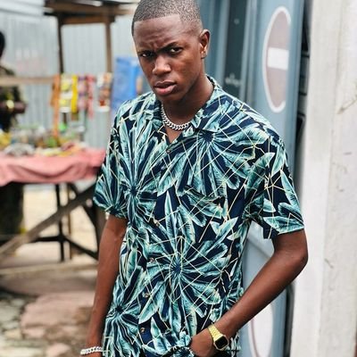 AmbomoDieuveil's profile picture. 