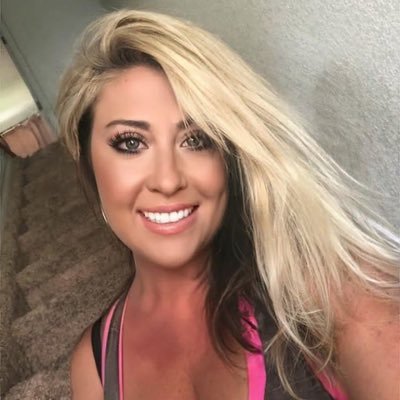 Unfifi888Greta's profile picture. Hiking, Holidays, My nursing services and my country🇺🇸