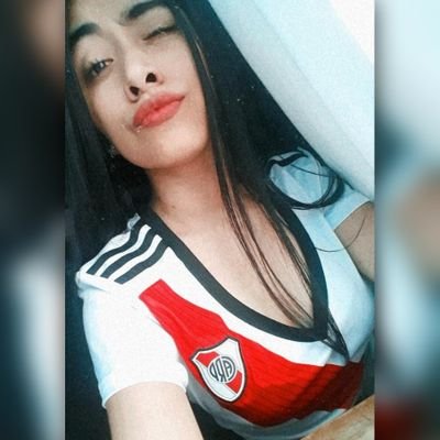 Odio  la gente falsa , Hincha hasta la muerte del mas grande *-* River Plate ❤ Millonaria Por Siempre❤ https://t.co/ZkuJtd4lOl… https://t.co/jrjm1uucPI