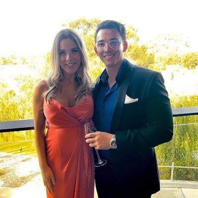 winetimewithken's profile picture. 🍇 NOT ANOTHER WINE PRO🤣|👉 Just…Your Social Wine Connoisseur🍾|
🥂Passion For The Good Drop🍷|🥂5th Biggest Influencer on @vivino in 🇦🇺.
💌DM for Collabs🎉