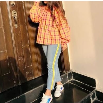 Anaya296015001's profile picture. Lagati hu cute ☺️rehti hu mute 🤫Esi lya to log kehtay ha you have too much attitude 🤨🤨