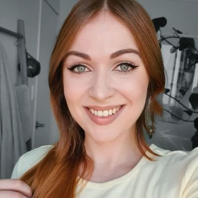 Twitch Partner | Variety Streamer | Australia | 29 | Lefty | Bird enthusiast 🐤| Business enq: courtredhandedx@hotmail.com | https://t.co/sSG0aUXRFt