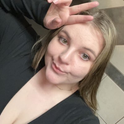 caitlingraham2_'s profile picture. 