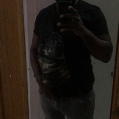 DonaldSmithy's profile picture. “leave em” - mich