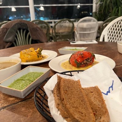 #Gastronomi ’ye ait her şey, Ülkemizin yöresel lezzetlerini ve restoranlarını tanıtma, mutfaklarından örnekler sunma amacıyla bu sayfa kurulmuştur.