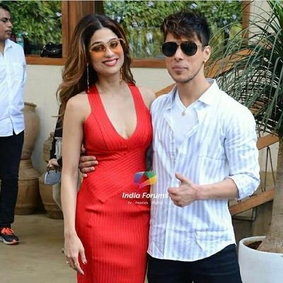 constantratio1's profile picture. 