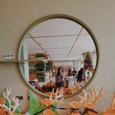 alexashia's profile picture. I'm not good person, but I'm trying to be good 🕊️