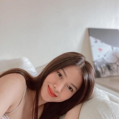 julia_chen_'s profile picture. 