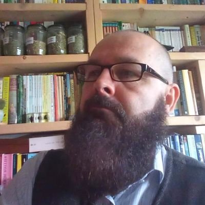 Doctor of Naturopathy, Master Herbalist & Acupuncturist.
I practice Functional Medicine with Nutrigenomics, & Nutritional Therapy.