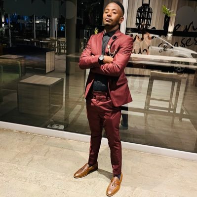 Kwamnand'emhlabeni hitmaker 🔥

for bookings: hlolisisaniskhalo@gmail.com