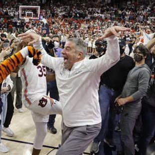 theplainsCrane's profile picture. War Damn