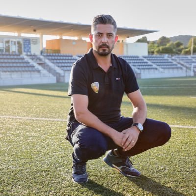 Soci fundador DeportesSinInsultos, ex comisió Ética FCF, ex delegat Tarragona, president de club, soci delegat ACFAC, empresari i pare. Per un futbol digne.