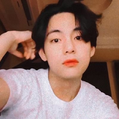 ciste_9's profile picture. 얼굴은 명화💜
성격은 동화💜
인생은 영화💜
                        명동영 김태형💜