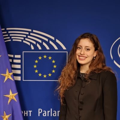 Formerly comms @EFSA_EU @EURACTIV & @EP_president 🇪🇺 | Alumna @collegeofeurope, @CIFE_EUstudies, @ScPo_Strasbourg, @tcddublin 👩🎓