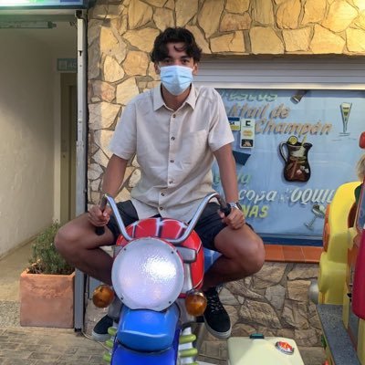 Andrewtje13's profile picture. 19 Years!