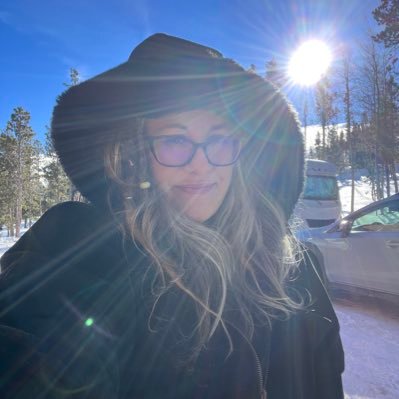 I’m Kelle, a solitary green witch. I’ve been practicing for over 30 years. I’m an energyworker and candlemaker by trade and clairsentient empath by blessing.
