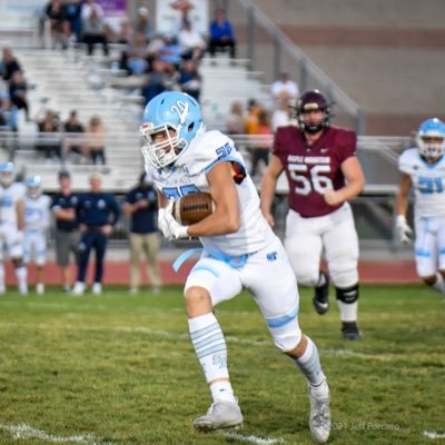 Salem Hills 25’ 🏈🏀⚾ TE/DE/ATH | HT:6’4 | WT:235 | GPA4.0 📚 Head coach : @jeffhigginson 📞: +1 (801) 856-4628 (Email) : Alexcloward4@gmail.com