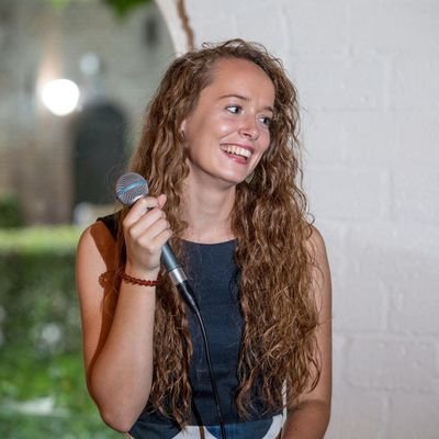 TeniraSturm's profile picture. Zingend over God & verwonderd over Zijn schepping!